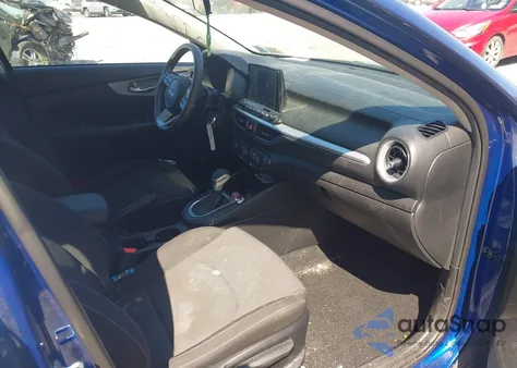 2023 Kia Forte Lxs z USA, uszkodzony, nr VIN 3KPF24AD2PE585811